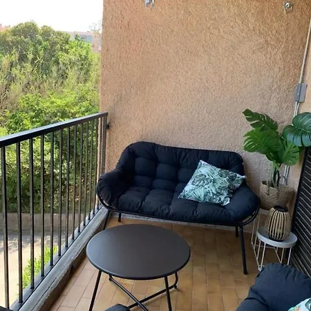 Апартаменты Cosy Duplex For 4 In Giens With Parking